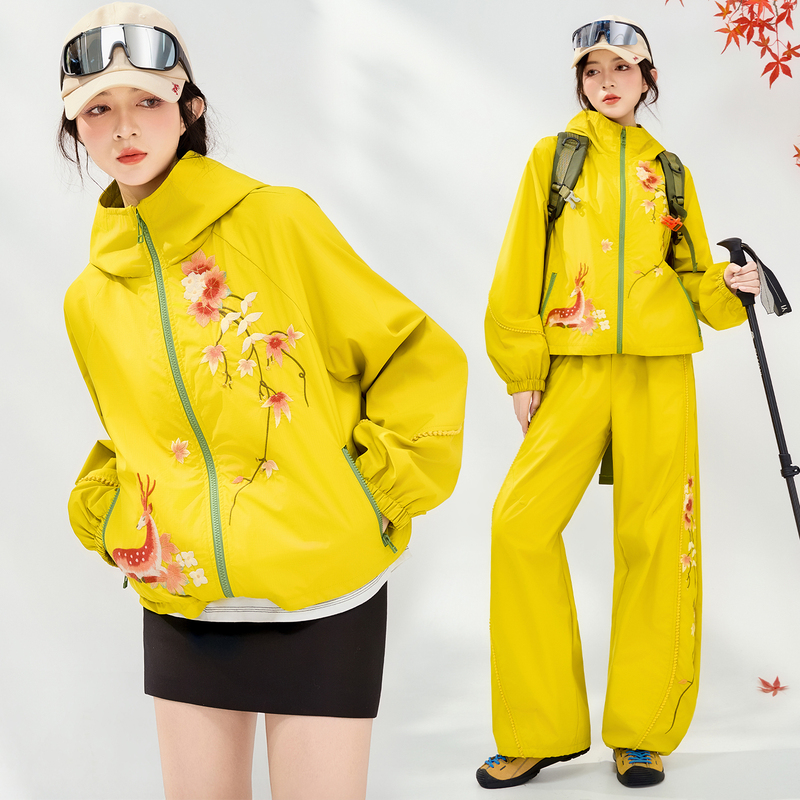 Su Luo's Original Work, "Red Leaves in Frosty Sky•Pengshen Ouji (Loose-Fitting Hooded Sports Suit with National Trend Embroidery) 2026 Autumn National Trend Embroidery Loose-Fitting Hooded Sports Suit