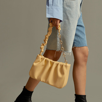 Niche designer Chao brand 2021 new womens bag simple shoulder bag wrinkled cloud bag chain crossbody bag