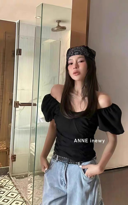 Affordable Price Pure Desire Spicy Girl One-Shoulder Ruched Women's Top, New Summer Style, Slim Fit, High-End, Elegant Blouse