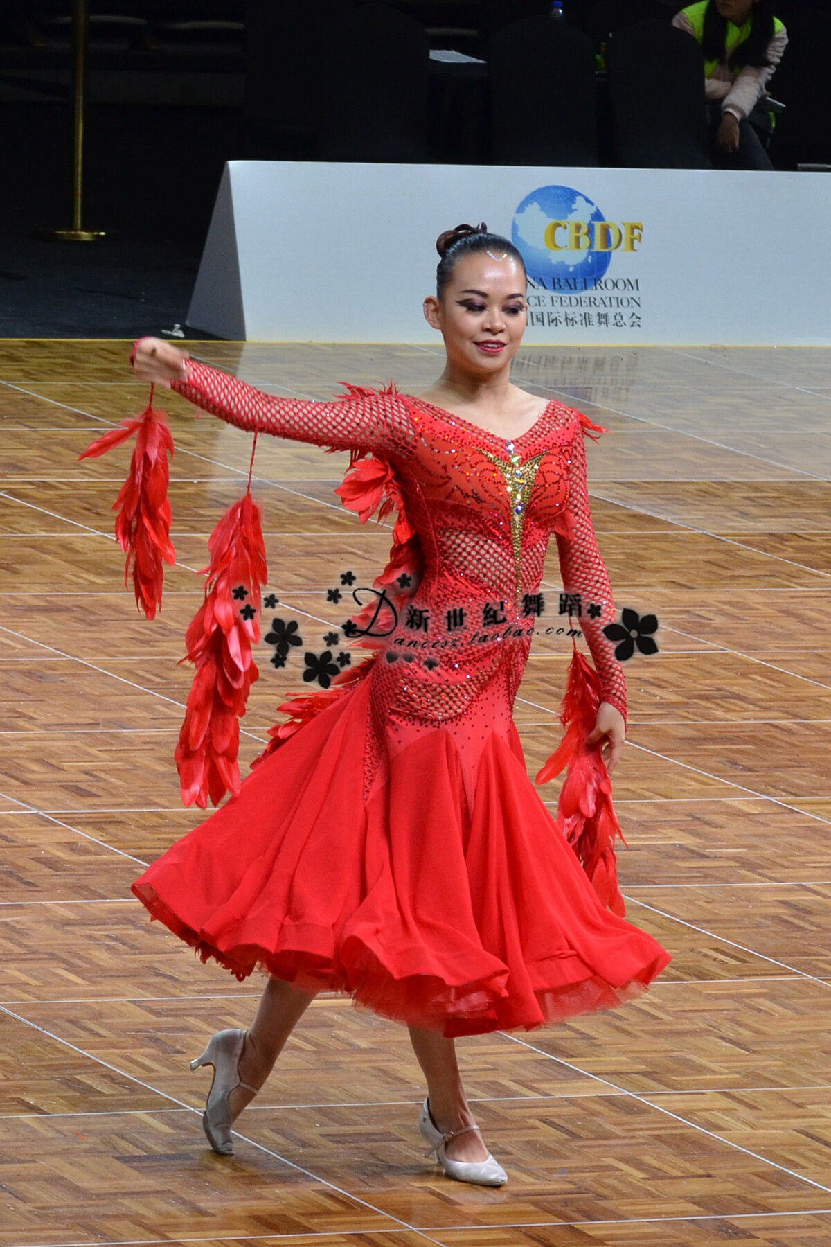 New Century Dance Suit Morden Dance Wear to the Performance Conqueror Conserve National Label Dancing Dress Dress
