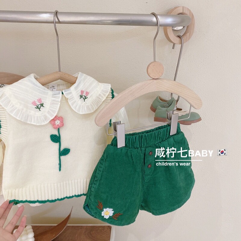 Children's flower sweater vest 2022 spring new girl baby round collar shoulder cover knitted waistcoat outside wearing