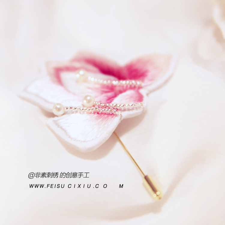 The original embroidery corn brooch brooch pin handmade soda embroidery elements light luxury gifts and flagrobe accessories