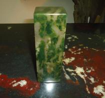 Guilin Longsheng Natural Jade Guilin Chicken Blood Jade Shanlang Ice Green Chapter Material Weight 900g