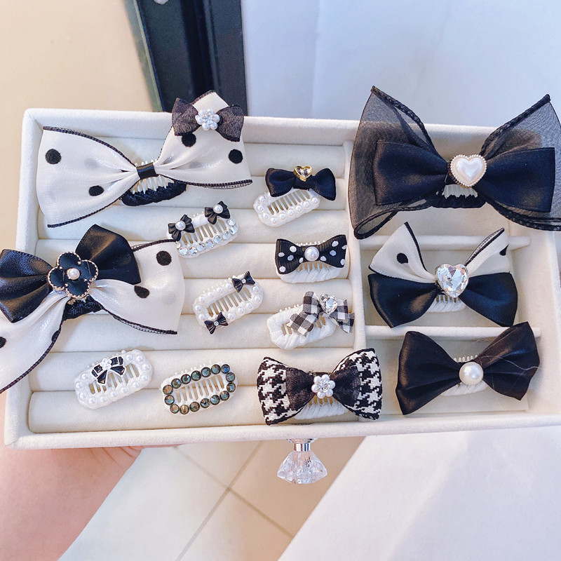 Black Small Chanel-Style Bow Hair Clip for Pets, Suitable for Yorkshire Terriers, Maltese, Bichon Frise, and Teddy Dogs Black Small Chanel-Style Bow Hair Clip for Pets, Suitable for Yorkshire Terriers, Maltese, Bichon Frise, and Teddy Dogs