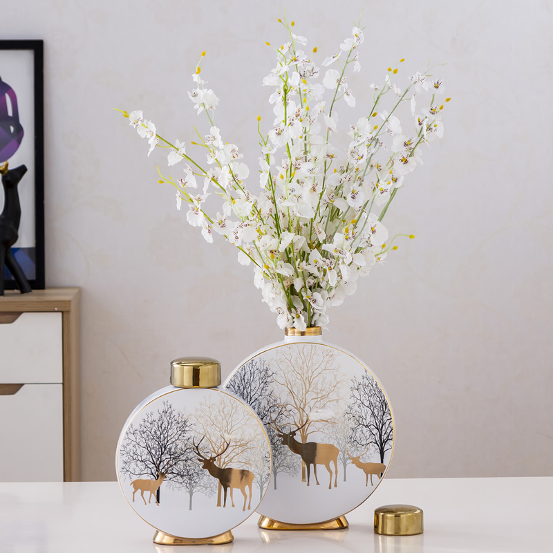 Nordic light and decoration ceramics storage tank is placed between American sitting room porch ark adornment example household decoration
