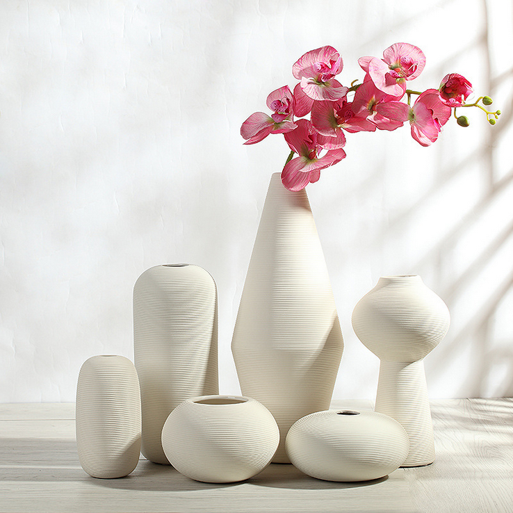 European furnishing articles of jingdezhen ceramic vase contracted and I creative sitting room of the white flower arrangement, three - piece decorations