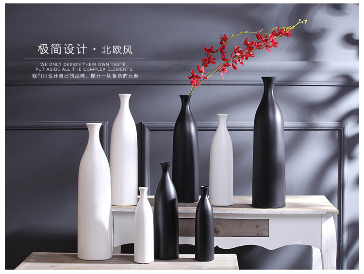 Jingdezhen ceramic black white vase home TV ark, wine handicraft of I sitting room adornment furnishing articles