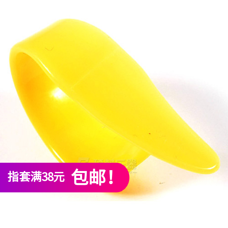 Fred Kelly Dilleling regular guitar finger - tucked thumb - dial slice thick