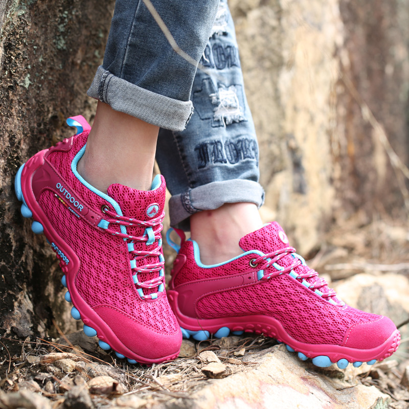 Spring Summer Outdoor Climbing Shoes Women Hiking Shoes Moms Shoes Soft Bottom Non-slip Sneakers Breathable Casual Shoes Women Shoes
