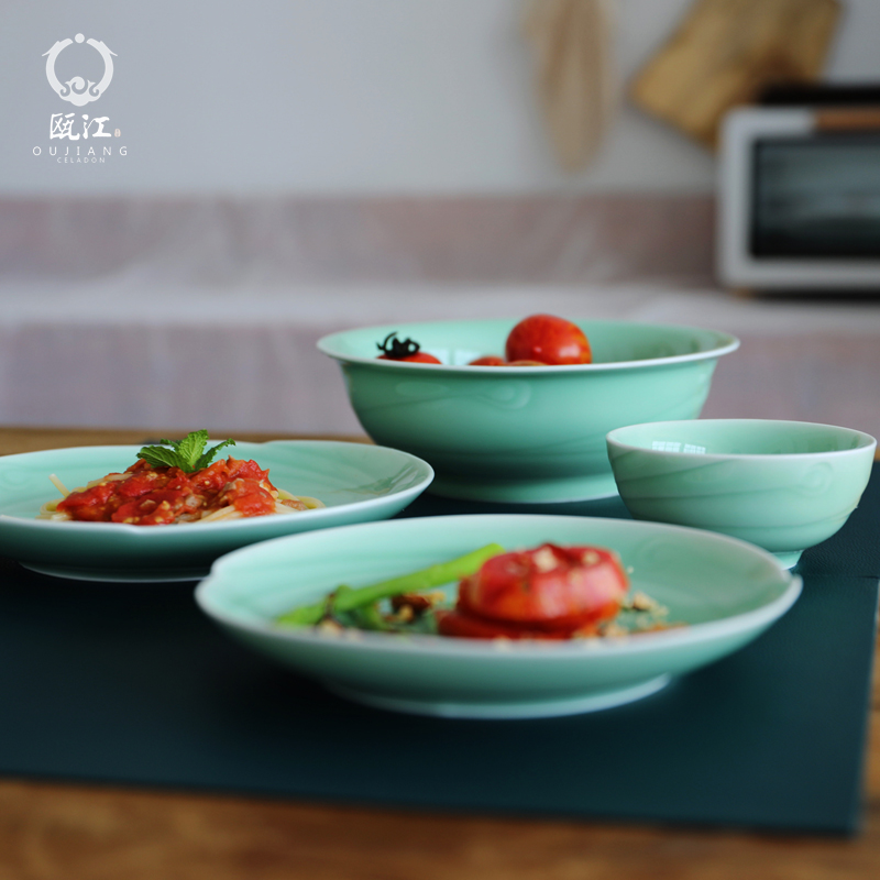 Oujiang longquan celadon dish dish household of Chinese style ceramic plate of rice bowls bowl dish of chicken feather name plum vinegar green tableware