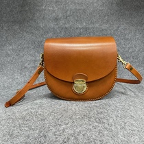 Genuine leather saddle bag with female head layer Buffalo leather Size 19 * 8 * 18