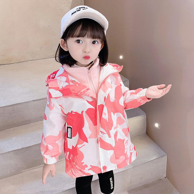Girls' jackets, children's clothing, autumn and winter jackets, 2021 new fashionable winter clothing, foreign style three-in-one detachable winter models