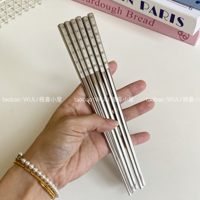 ins Wind Bow 304 Stainless Steel Chopsticks for Home Use, Non-Slip, Anti-Mold, Portable Metal Square Anti-Scald Chopsticks