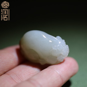 Xinjiang hotan jade seed material red skin green and white jade pixiu