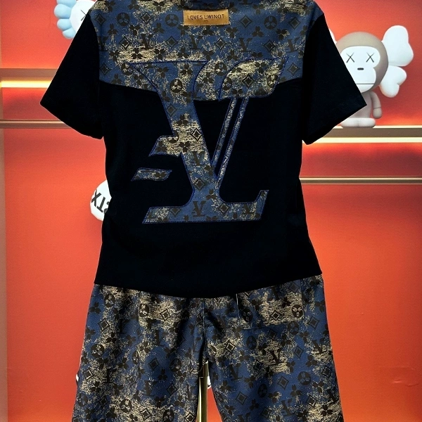 International Trendy Brand Casual Suit for Men, Summer 2025 New Fashion Round Neck Short-Sleeved T-Shirt, Men's 5-Point Trendy Shorts