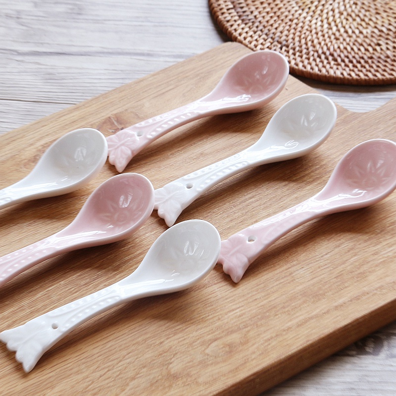 Jingdezhen ceramic spoon embossment spoons