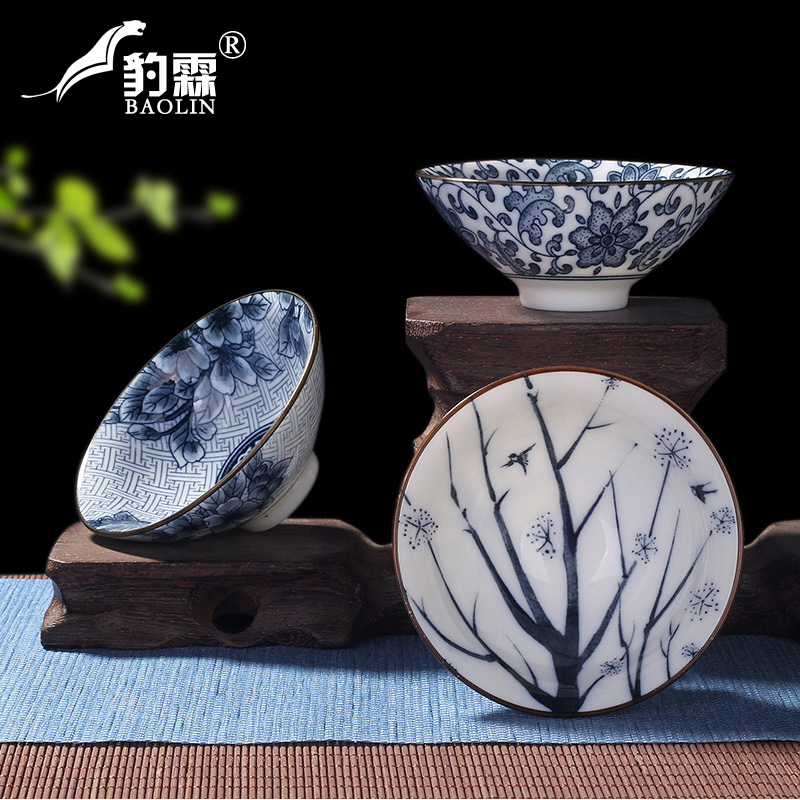 Leopard lam at upstream of blue and white porcelain cup suit kung fu tea cups porcelain Japanese master cup restoring ancient ways is a single tea light sample tea cup