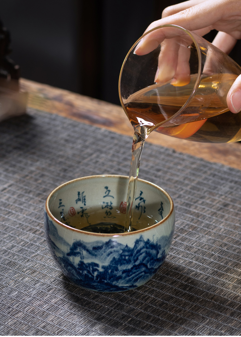 Old clock home up clay maintain jingdezhen blue and white landscape master cup single CPU high - end antique cup tea by hand