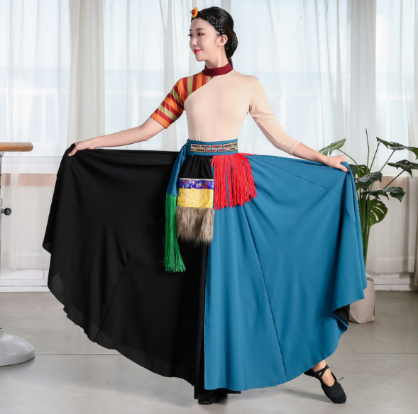 Yi kao Xia Hui my Jiuzhai Tibetan dance in the sleeve large pendulum skirt headdress Proud Sun Square Dance has a fate costume