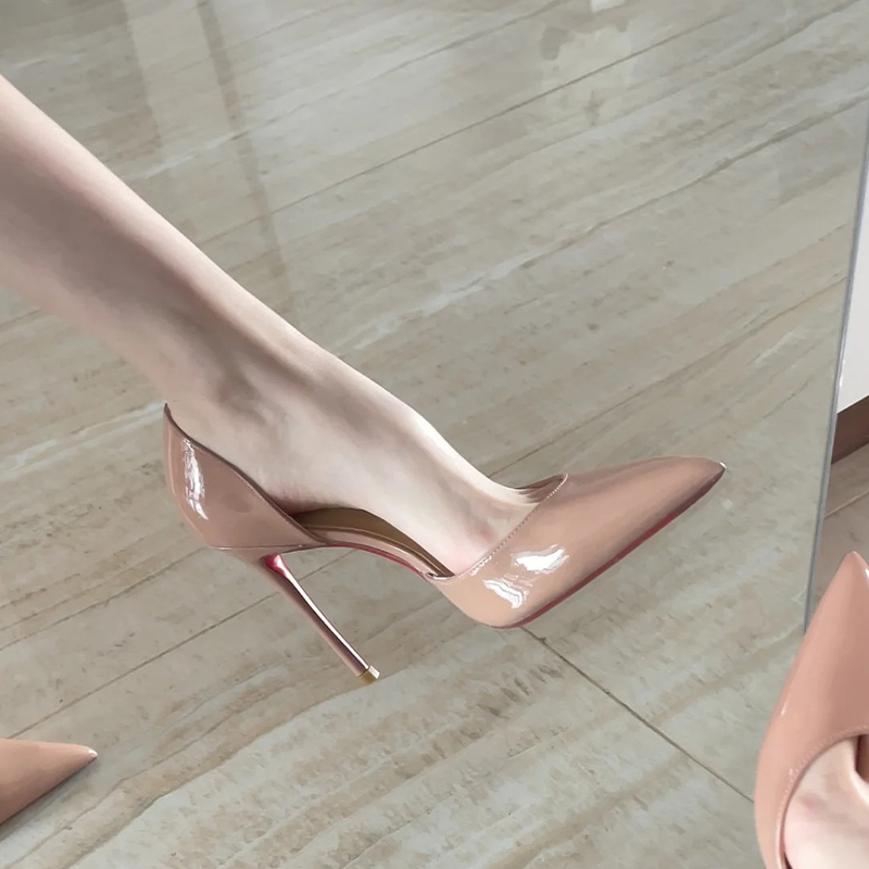 Red-Soled, Side-Cut, Nude High Heels for Women, Spring and Summer, Stiletto Heels to Match Skirts, Patent Leather, Elegant and Sexy, Pointed-Toe Pumps Red-Soled, Side-Cut, Nude High Heels for Women, Spring and Summer, Stiletto Heels to Match Skirts, Patent Leather, Elegant and Sexy, Pointed-Toe Pumps