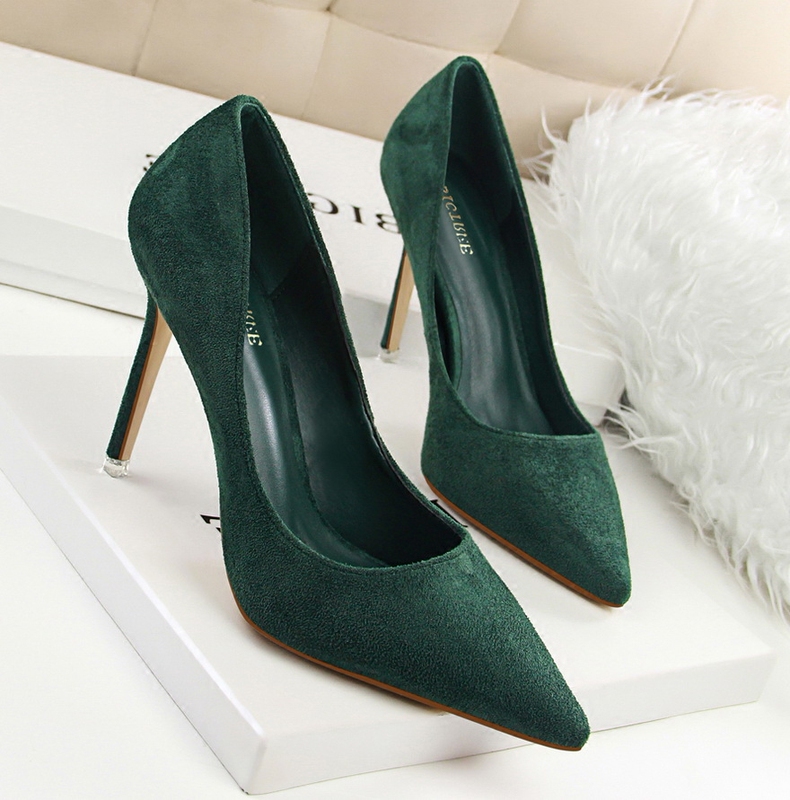 2023 New Autumn and Winter Black and Red Matte Suede Pointed Toe Versatile Sexy Stiletto High Heels Women's Wedding Shoes 2023 New Autumn and Winter Black and Red Matte Suede Pointed Toe Versatile Sexy Stiletto High Heels Women's Wedding Shoes