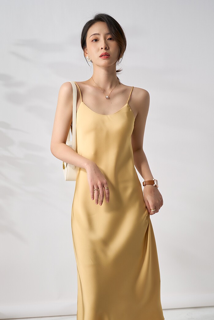 618 discounts return# Simulated silk texture one-word collar suspender skirt simple style mid-length dress