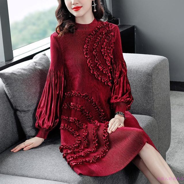 Korean pleat brand pleated dress women 2021 autumn new large size loose slim velvet mid-length red dress