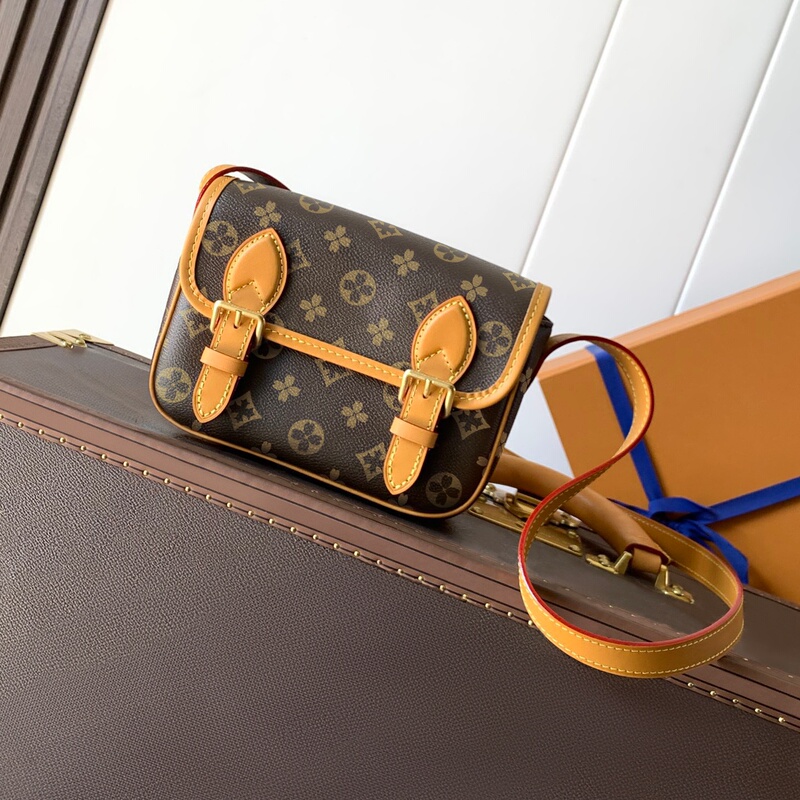 New Vintage Mini Square Bag for Women, Large Capacity Couple's Messenger Bag, Retro Single-Shoulder Crossbody Bag for Men