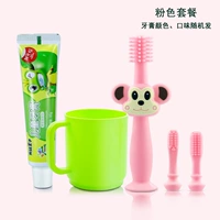 Розовая зубная щетка, зубная паста