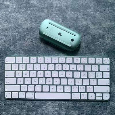 Проводная/беспроводная клавиатура Apple Magic Keyboard с беспроводным Bluetooth управлением и сенсорным отпечатком ID