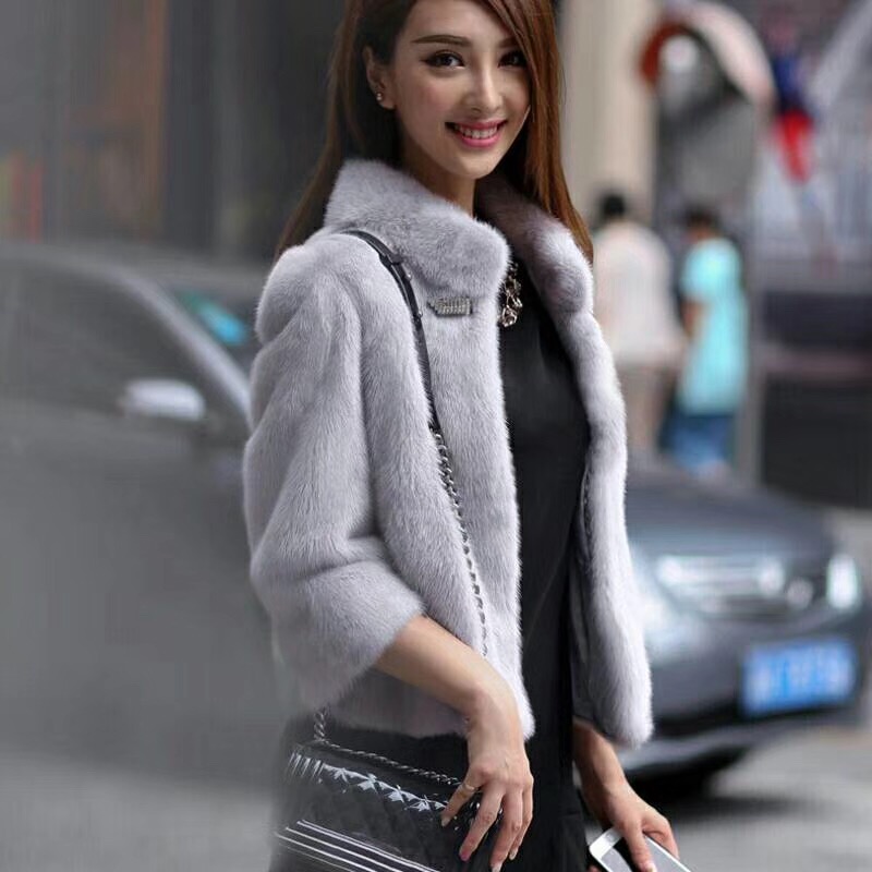 Áo lông chồn mùa đông mới của Hained nhung lông dài đầy đủ của phụ nữ một chiếc áo khoác ngắn phiên bản Hàn Quốc áo da lót lông