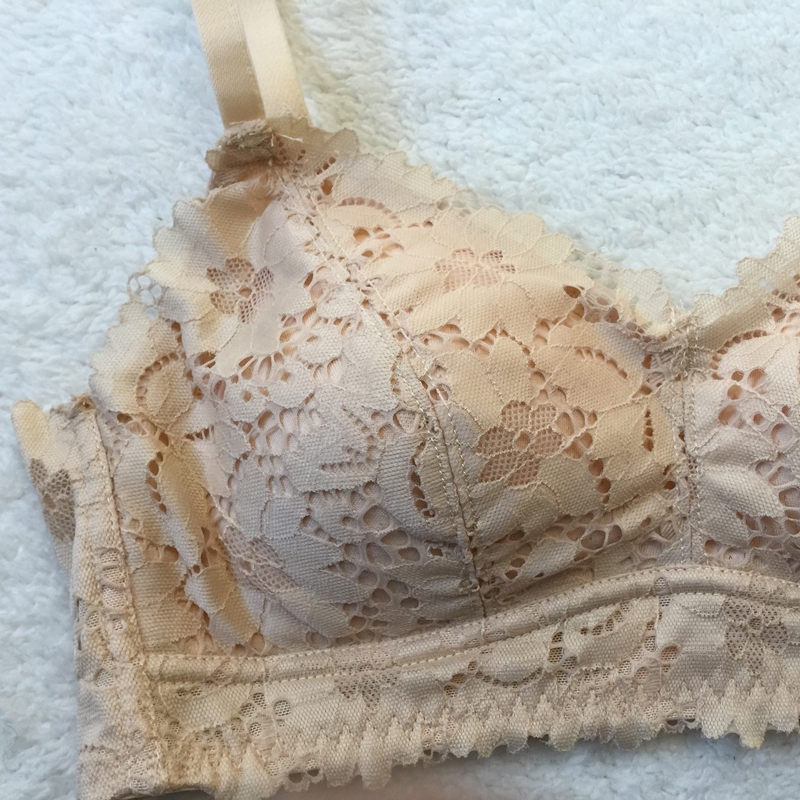 Women's Ultra-Thin Comfortable Non-Padded Breathable Bra with Inserts, Autumn and Winter Bra, Wire-Free Hollow Lace Bra