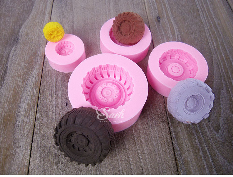 Xe mô tô lốp fondant bánh silicone khuôn khô Pace mô hình khuôn đất nhẹ khuôn sô cô la - Tự làm khuôn nướng khay làm kem