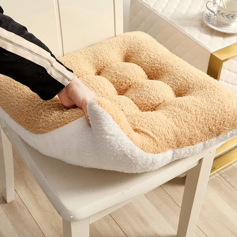 Cushion thickened plush chair cushion lamb velvet student office sedentary fart cushion seat cushion ass cushion winter