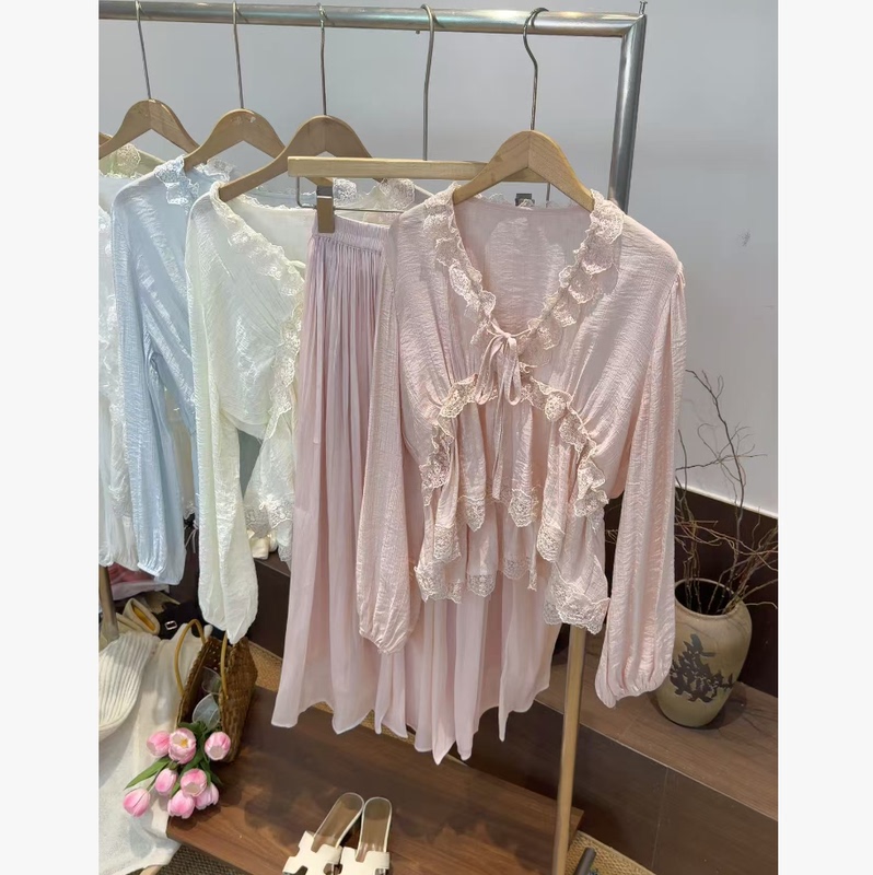 4.19 Coco New Style [Limited to Single Orders] Korean-Style Lace-Trimmed Top with a Sense of Atmosphere # H605-2602