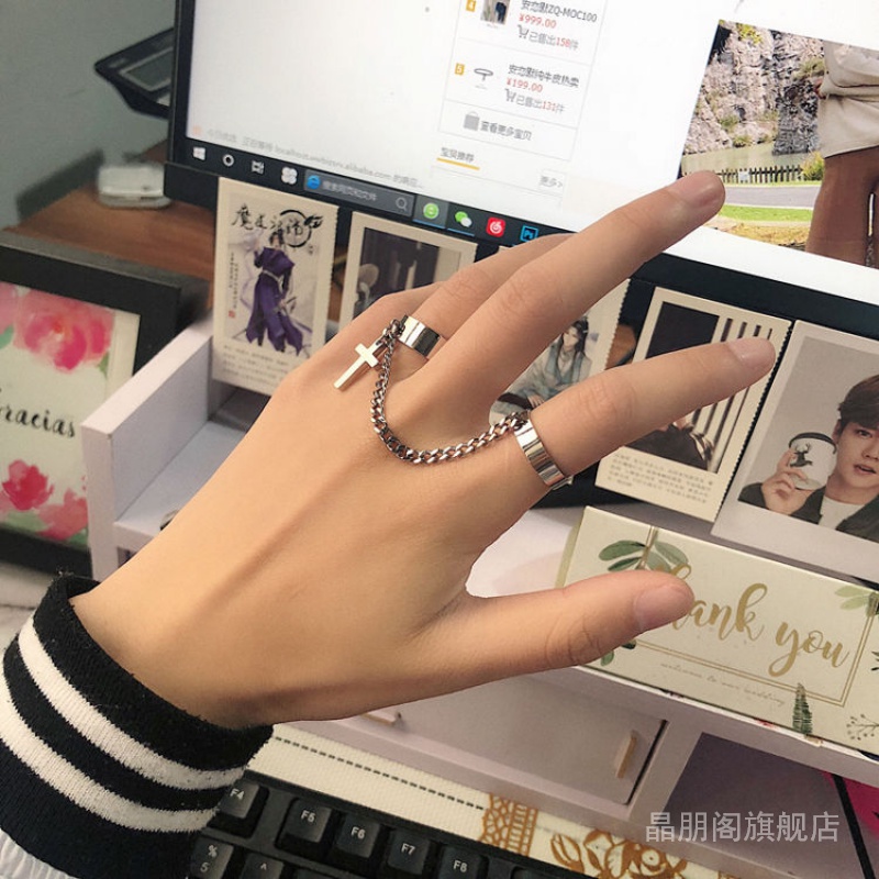 Double Ring Cross A2019Korean version Internet celebrity disco dancing Conjoined body combination Ring ring men and women student personality Hip hop cross chain Double finger Ring