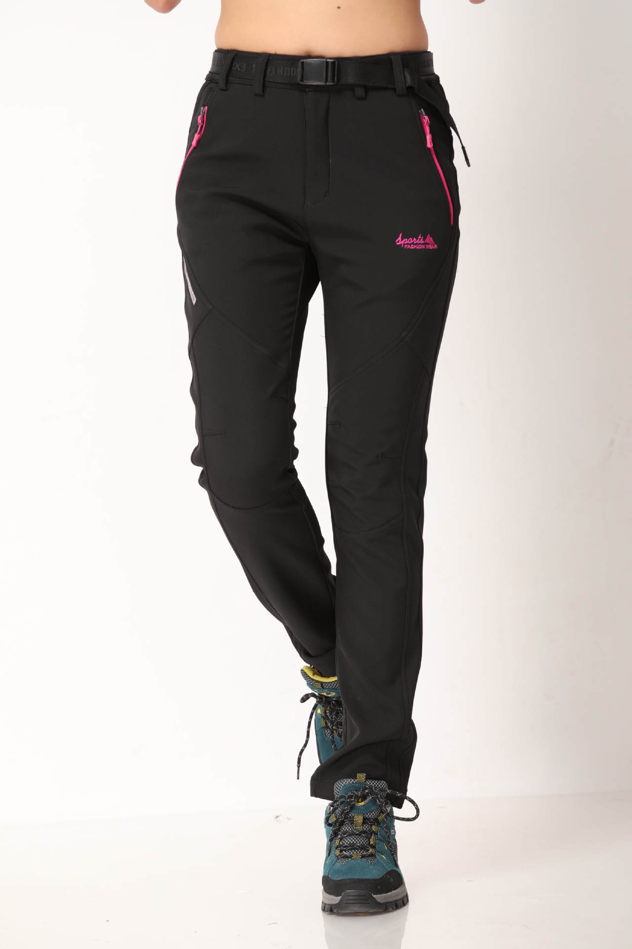 Moving constant new outdoor elastic ladies soft shell punching pants single trousers windproof and warm and velvety outdoor punching pants