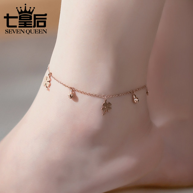 Palace bell anklet sexy anklet four-leaf clover female bell Korean version simple rose gold gift birthday for ແຟນ