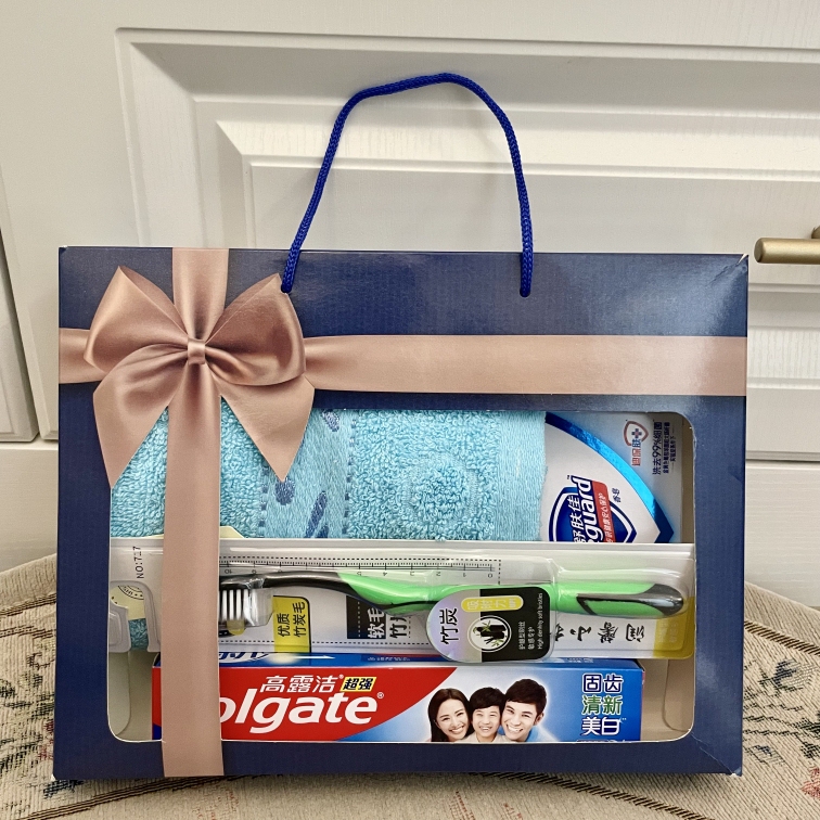 Employee Welfare Towel, Toothpaste, Toothbrush, Soap Gift Box, Practical Care Gift Set, Company Condolences Prize