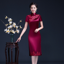 Wedding mother cheongsam long wine red acetic acid satin high-end party dress Chinese style happy mother-in-law toast