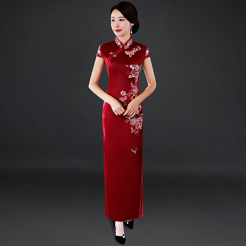 2022 new wine red embroidered qipao mother's dress wedding banquet retro improved to take up the bridal gown wedding gown