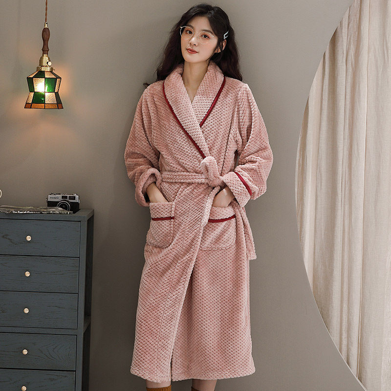 Flannel Sleepwear Lady Spring Autumn Season Thickened Long Sleeve Bathrobe coral suede Large size Liveable Sleepwear Long version of autumn and winter
