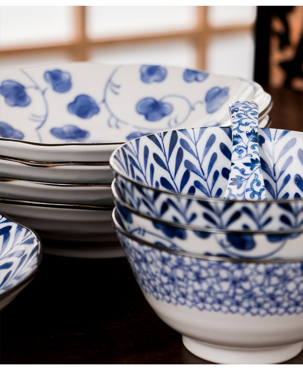 Dishes suit household Japanese ceramic tableware Dishes combine Chinese simple blue and white porcelain bowls spoons with 5 people