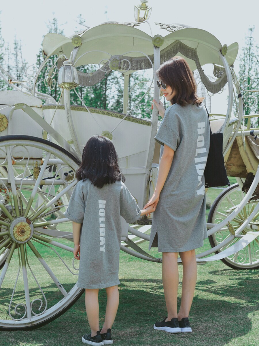 2021 summer new loose mother and daughter dress foreign school Korean version of the girl gray pure cotton parent-child dress tide