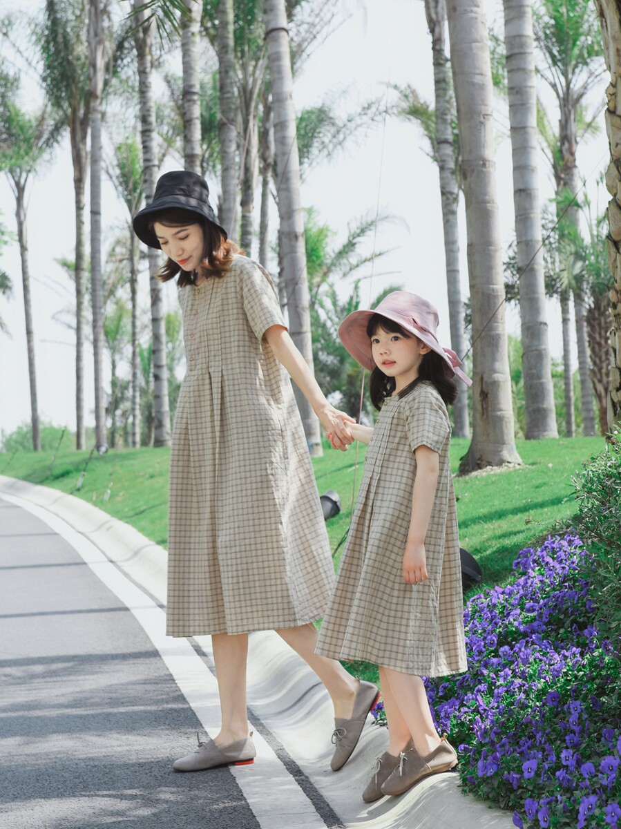 2021 summer new khaki plaid loose parent-child fashion literary style girls mother and daughter pure cotton dress