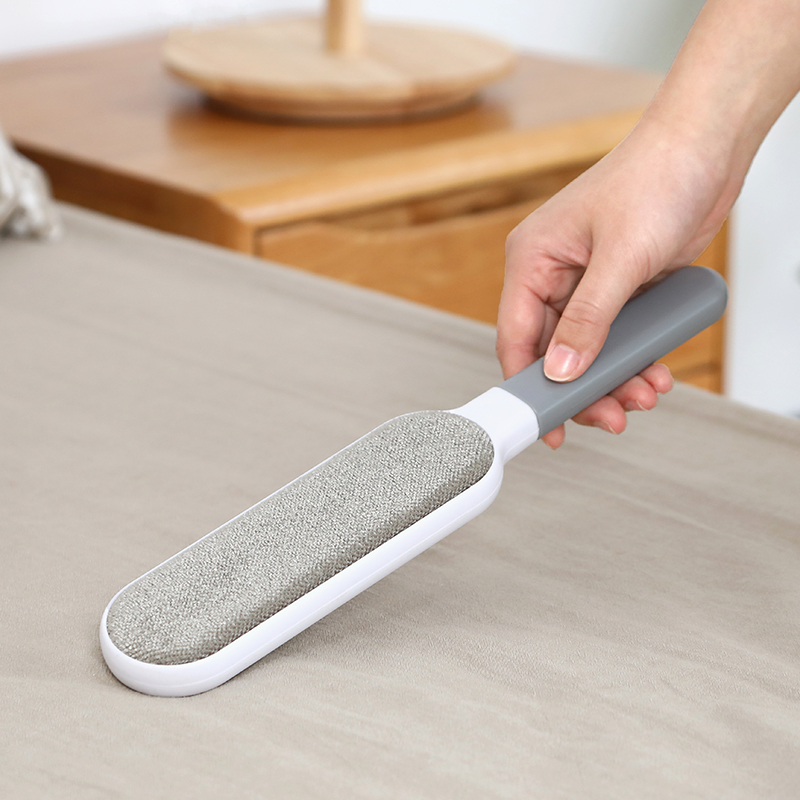 Clothes deburring brush sticker roller gray brusher electrostatic depilatory brush clothing coat sticky suction sticky hair artifact