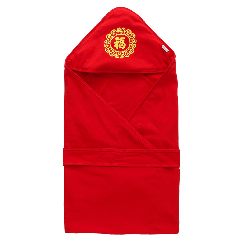 Newborn red packets are covered by a summer single layer of thin pure cotton scarves huddled by a newborn baby swaddle blanket quilt cover