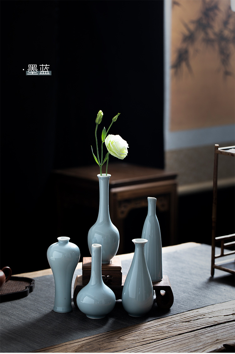New Chinese style hand - made ceramic flower tea flower cut jewelry blue and white porcelain bottle household furnishing articles hydroponic flowers