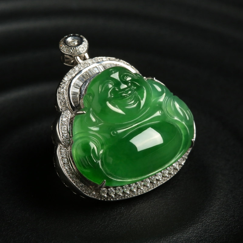 Natural Emerald A Stock Spicy Green Buddha Pendant Pendant Light Offset Strong Woman Money Chain Straight Podcast