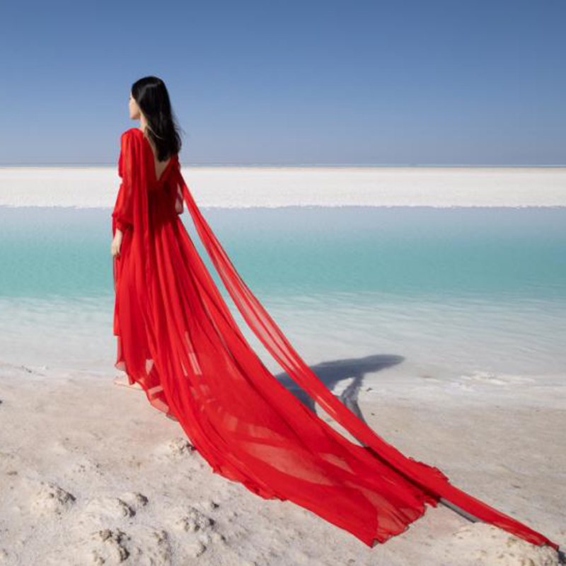 Sanya Qinghai Lake Beach Dress, Super Fairy-Like Seaside Vacation Dress, Red Long Dress with a Large Train, Desert Long Dress with an Open Back for Photos